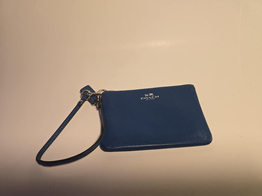 Coach Mini Wallet w/zipper